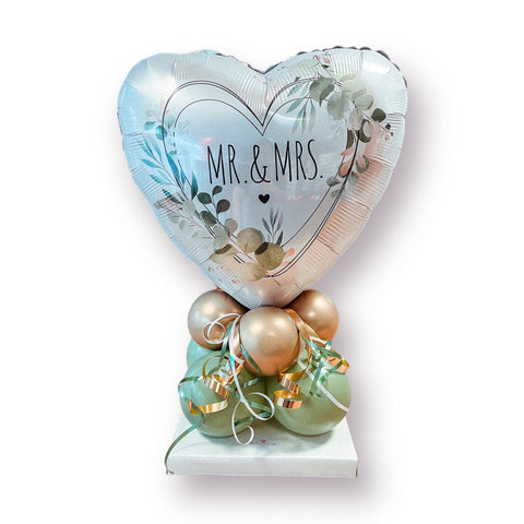 Ballongestell zur Hochzeit | Mr & Mrs Folienherz | Latexballons in eukalyptus & chrom gold