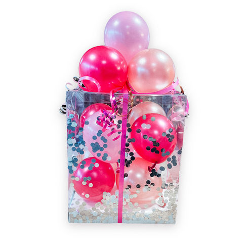 Geschenkbox mit Luftballons in metallic pink, metallic rosé & satin fuchsia