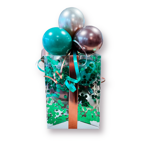 Geschenkbox mit Luftballons in forest green, chrome truffle & champagner